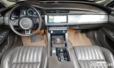 Jaguar XF 2017 2.0 Автомат в Москве № 283831, миниатюра 3