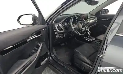 Kia Seltos 2023 1.6 Автомат в Москве № 308330, миниатюра 3