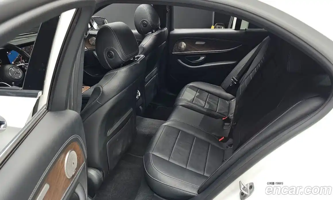 Mercedes-Benz E-Class 2021 2.0 Автомат в Москве № 310264, фото 13