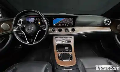 Mercedes-Benz E-Class 2021 2.0 Автомат в Москве № 310264, миниатюра 4