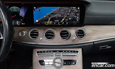 Mercedes-Benz E-Class 2021 2.0 Автомат в Москве № 310264, миниатюра 5