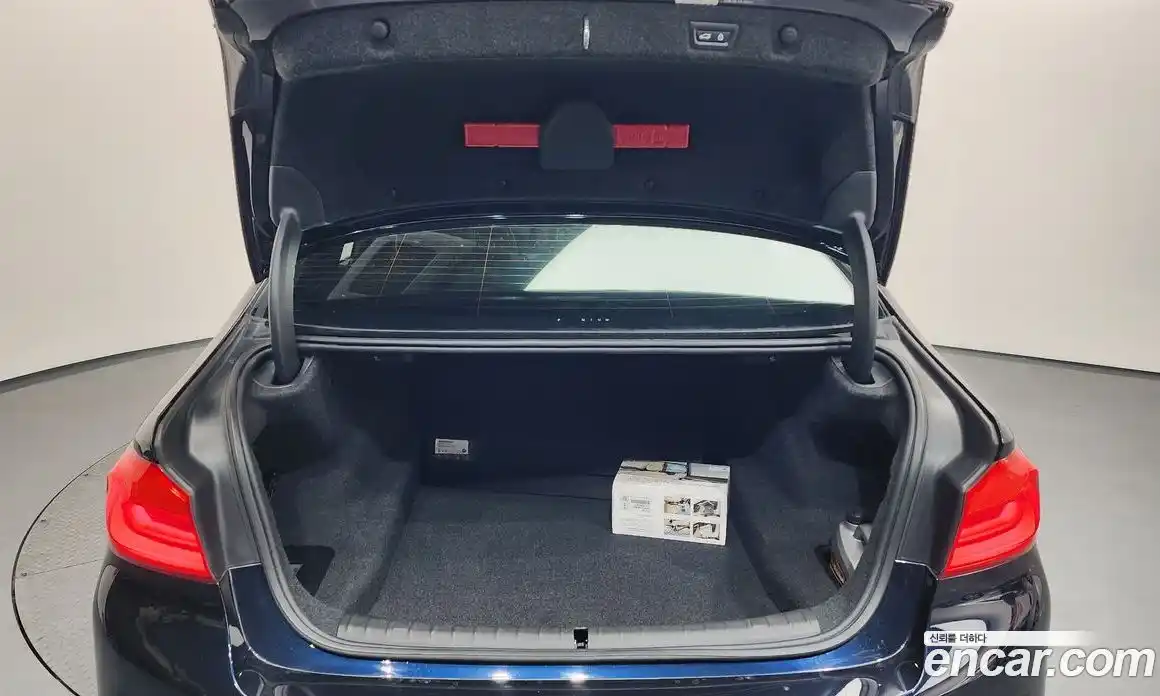 BMW 5-Series 2018 2.0 Автомат в Москве № 321404, фото 14