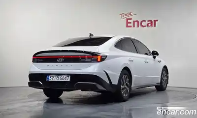 Hyundai Sonata 2024 2.0 Автомат в Москве № 46896, миниатюра 4