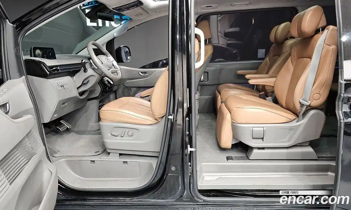 Hyundai Staria 2023 2.2 Автомат в Москве № 49132, фото 18