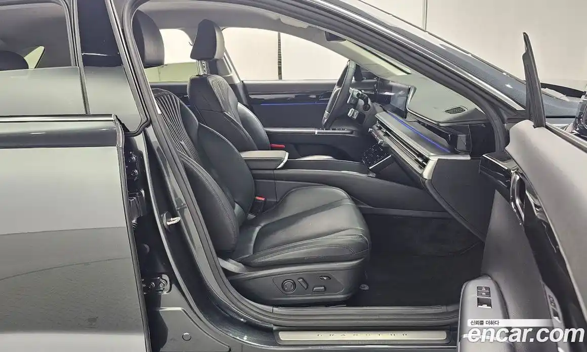 Hyundai Grandeur 2023 2.5 Автомат в Москве № 5566, фото 1