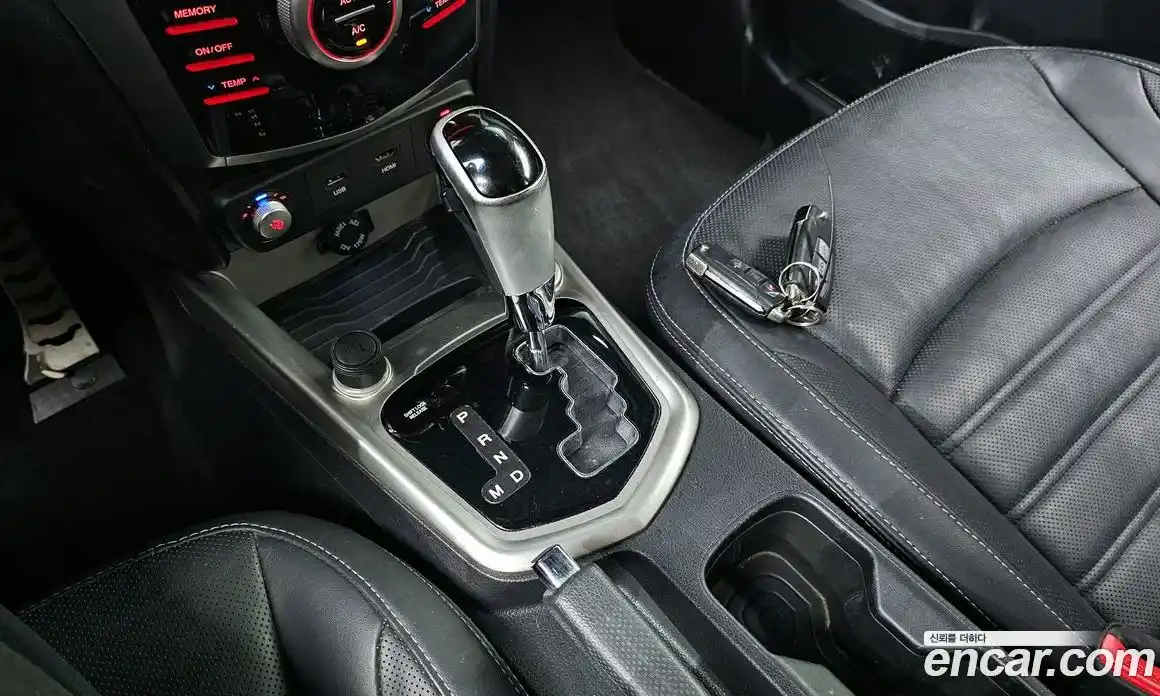 SsangYong TIBOLI 2015 1.6 Автомат в Москве № 60757, фото 2