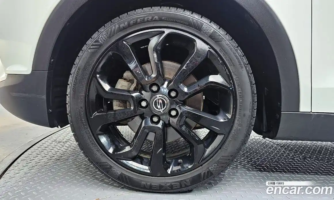 SsangYong TIBOLI 2015 1.6 Автомат в Москве № 60757, фото 3