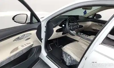 Genesis GV70 2023 2.5 Автомат в Москве № 77220, миниатюра 2