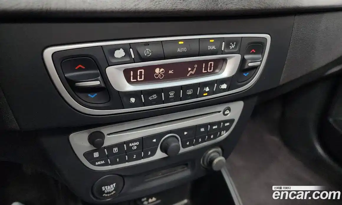 Renault SM3 2011 1.6 Автомат в Москве № 793, фото 11