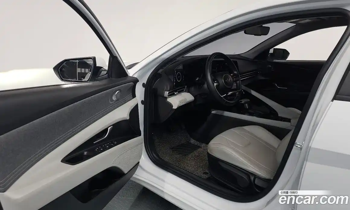 Hyundai Avante 2021 1.6 Автомат в Москве № 90885, фото 13