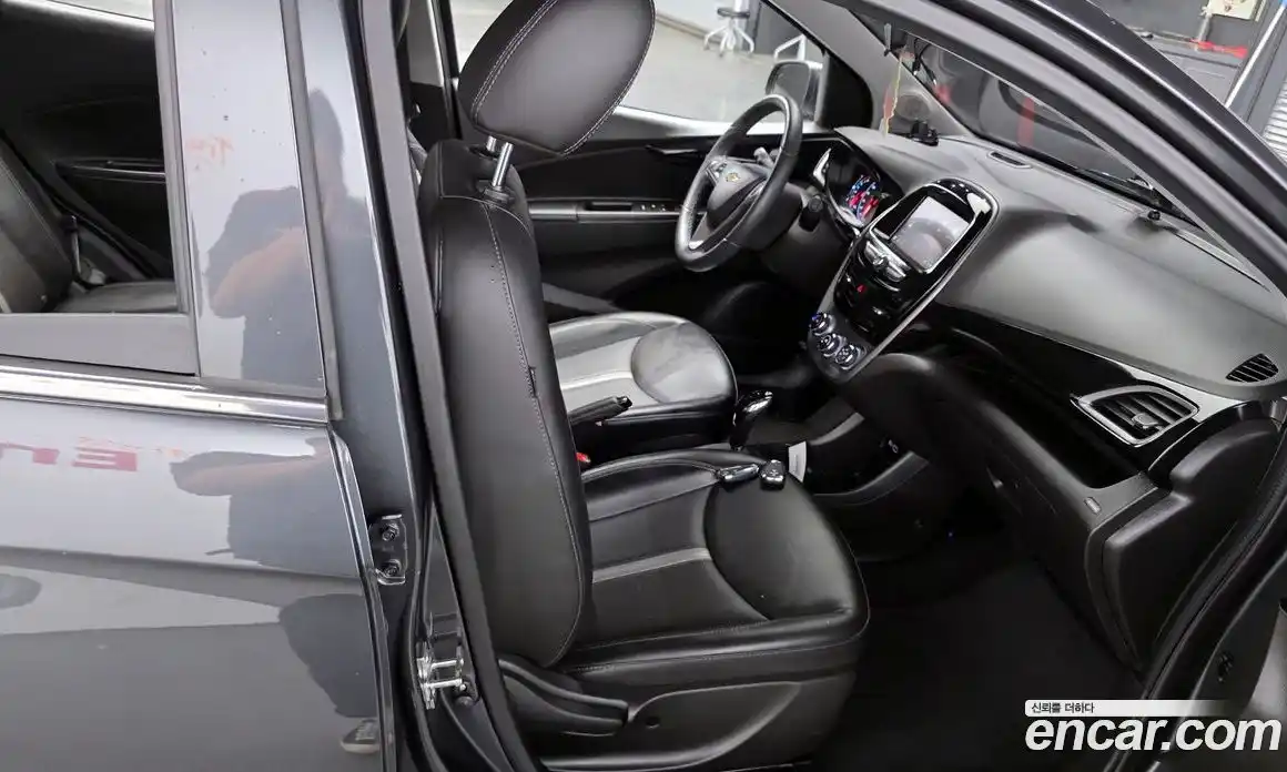 Chevrolet Spark 2021 1.0 Автомат в Москве № 104556, фото 2