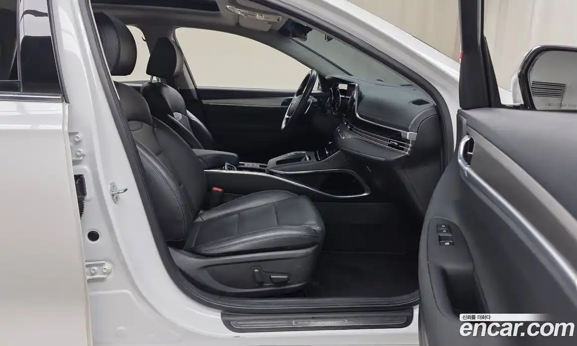 Hyundai Grandeur 2021 2.5 Автомат в Москве № 108256, фото 20