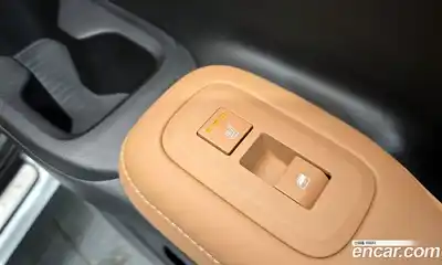 Hyundai Santa Fe 2024 1.6 Автомат в Москве № 108718, миниатюра 3