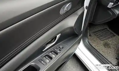 Hyundai Avante 2024 1.6 Автомат в Москве № 110868, миниатюра 8