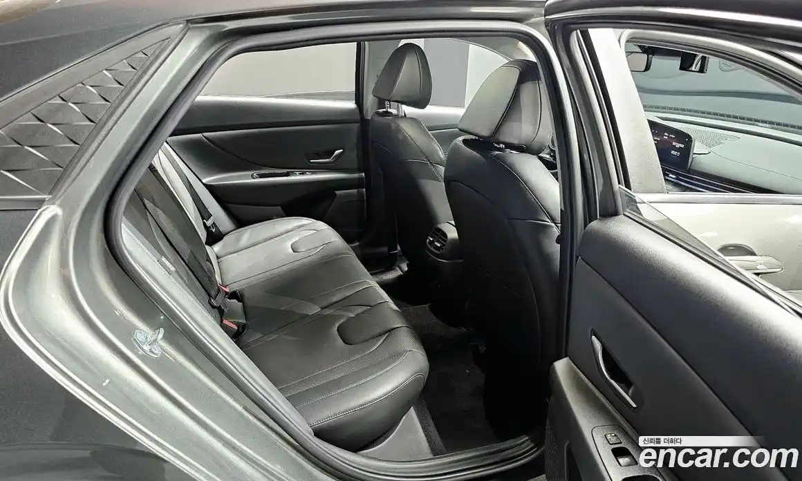 Hyundai Avante 2025 1.6 Автомат в Москве № 111065, фото 3