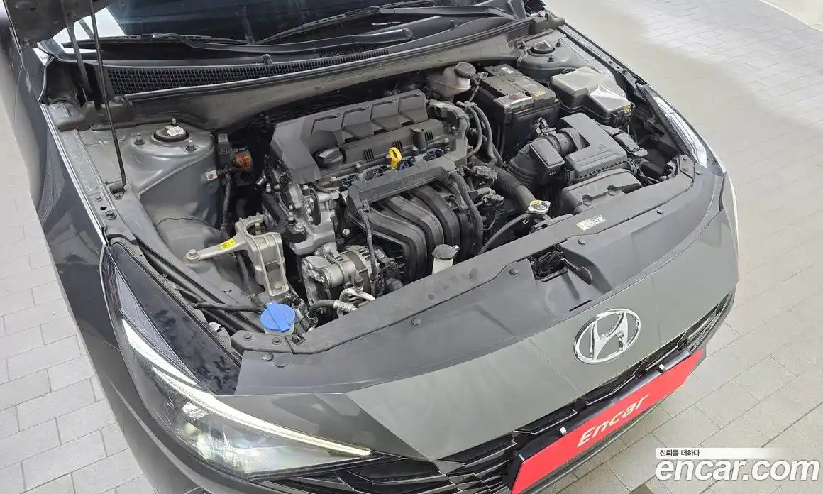 Hyundai Avante 2023 1.6 Автомат в Москве № 111959, фото 12