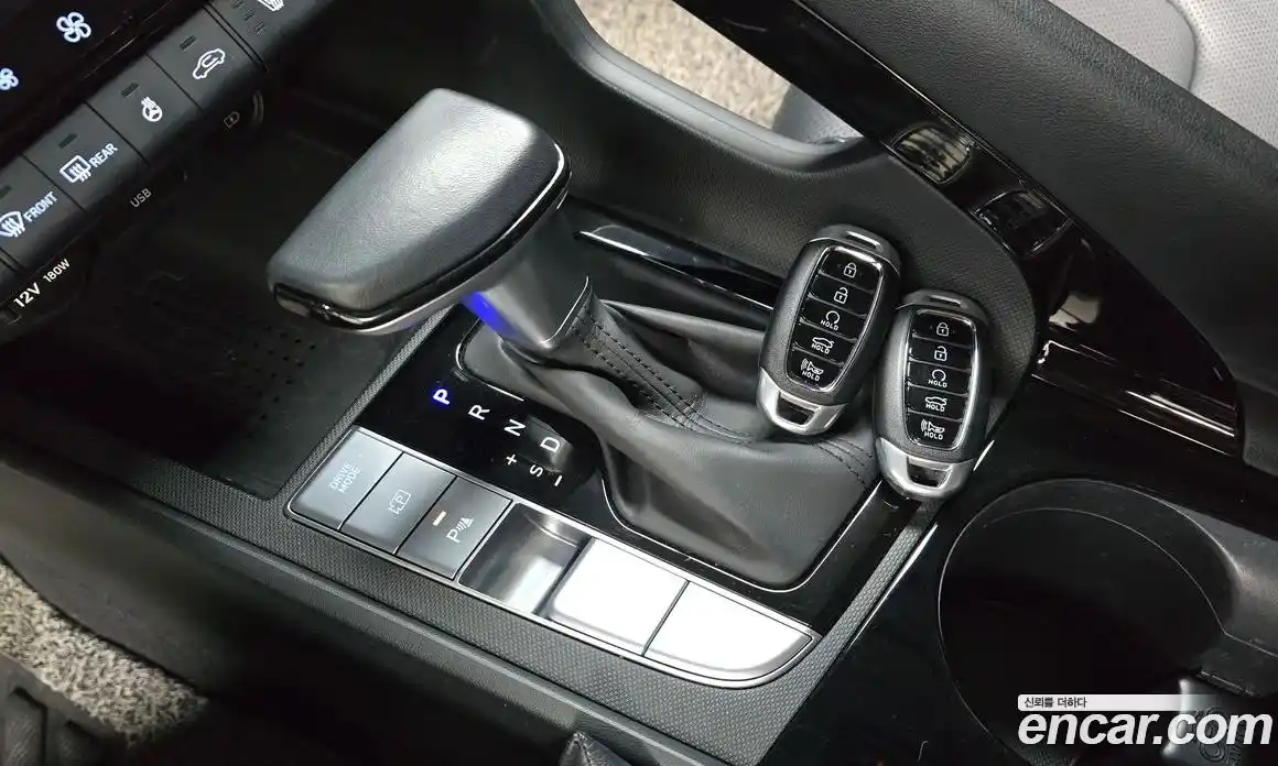 Hyundai Avante 2023 1.6 Автомат в Москве № 111959, фото 13