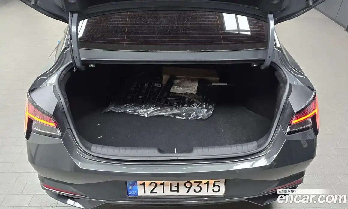 Hyundai Avante 2023 1.6 Автомат в Москве № 111959, фото 18