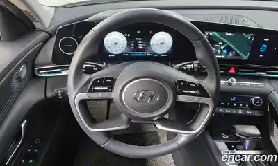 Hyundai Avante 2023 1.6 Автомат в Москве № 111959, миниатюра 5