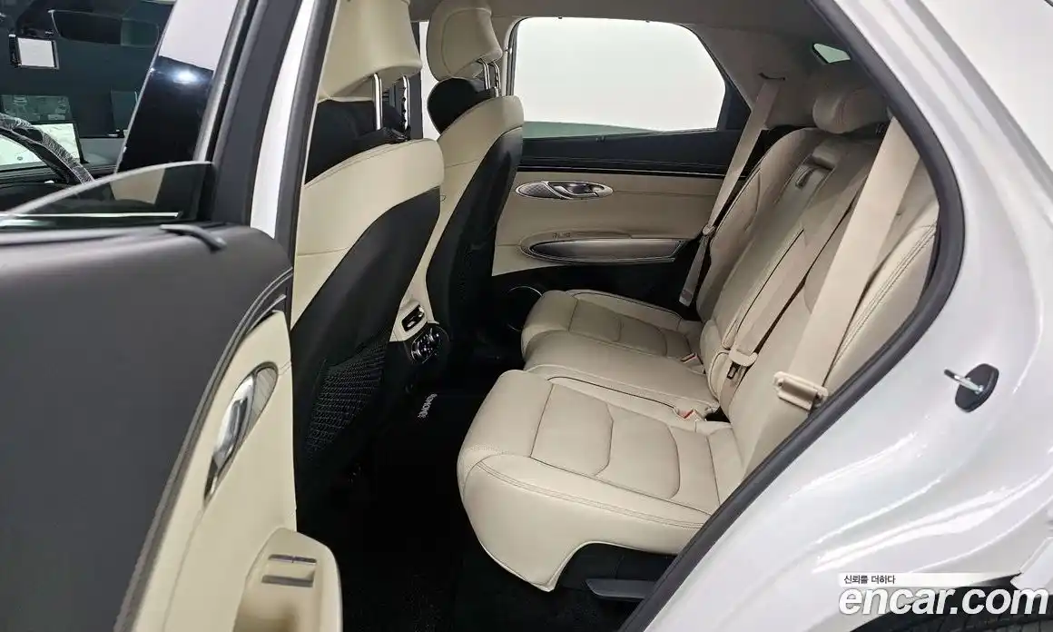 Genesis GV70 2024 2.5 Автомат в Москве № 113746, фото 17