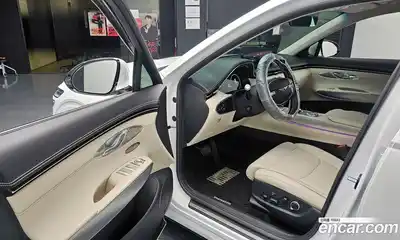 Genesis GV70 2024 2.5 Автомат в Москве № 113746, миниатюра 8