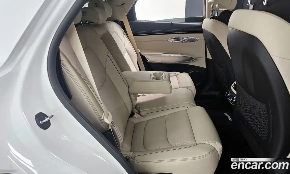 Genesis GV70 2024 2.5 Автомат в Москве № 113746, фото 10