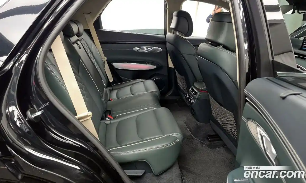 Genesis GV70 2024 0.1 Автомат в Москве № 116865, фото 4