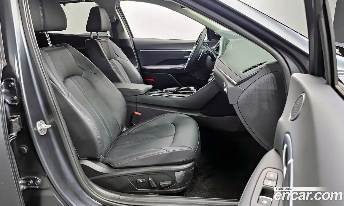 Hyundai Sonata 2023 1.6 Автомат в Москве № 119393, фото 19