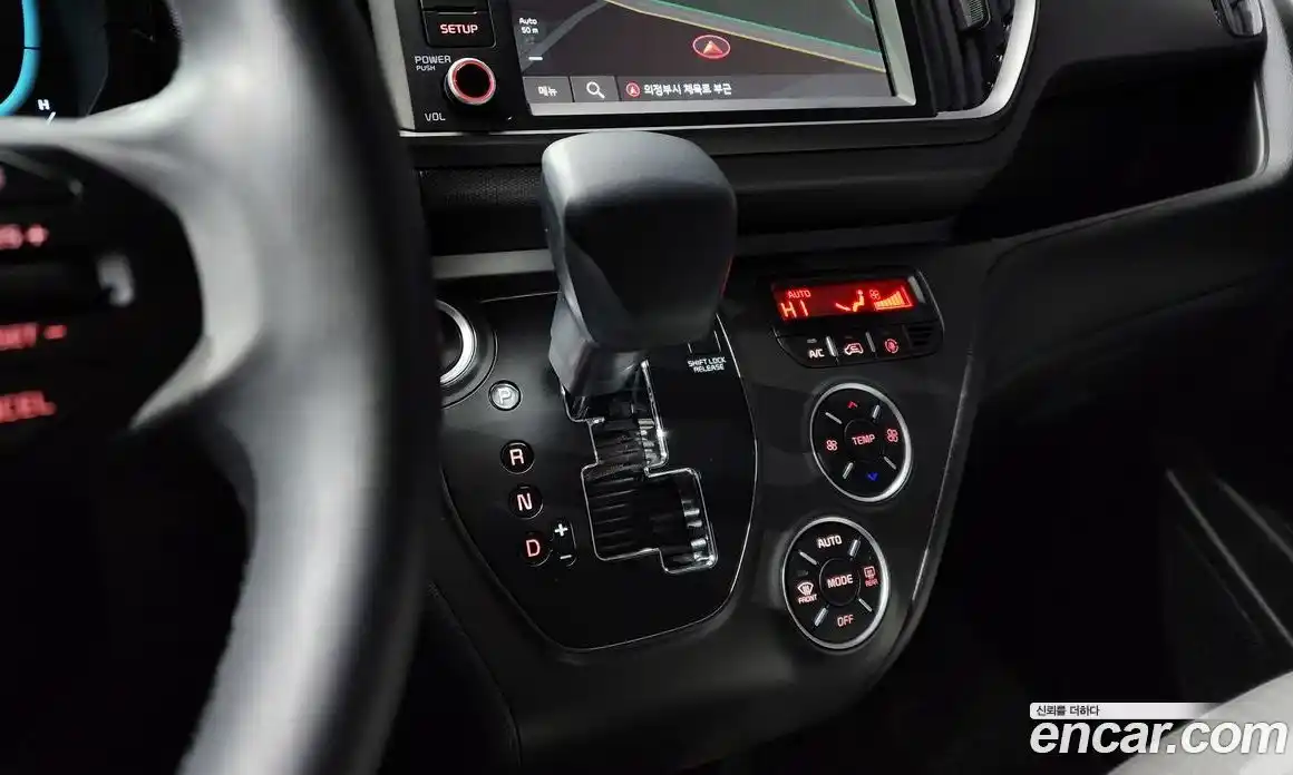 Kia Ray 2024 1.0 Автомат в Москве № 121749, фото 12