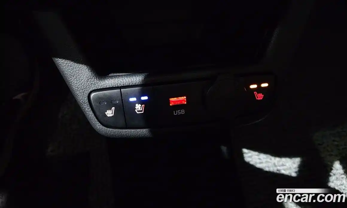 Kia Ray 2024 1.0 Автомат в Москве № 121749, фото 6