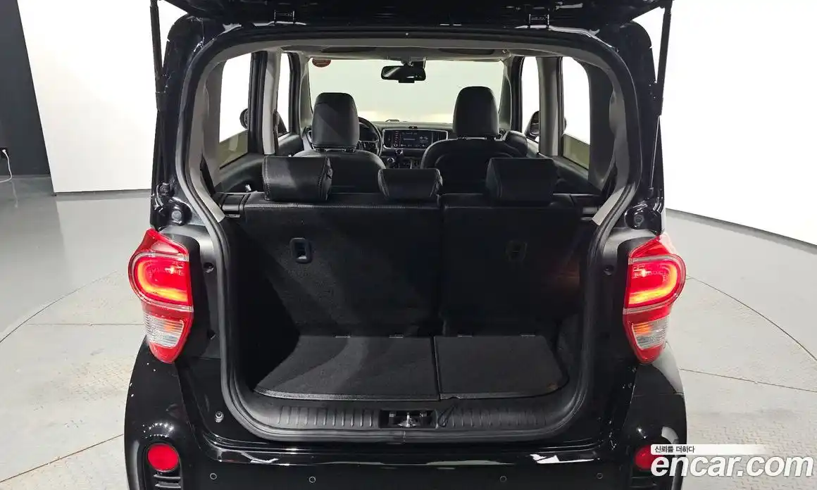 Kia Ray 2022 1.0 Автомат в Москве № 122008, фото 16