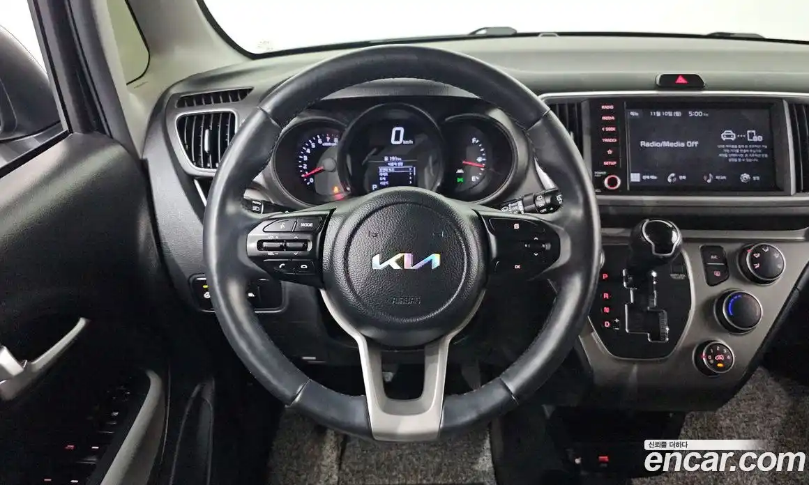 Kia Ray 2022 1.0 Автомат в Москве № 122008, фото 19