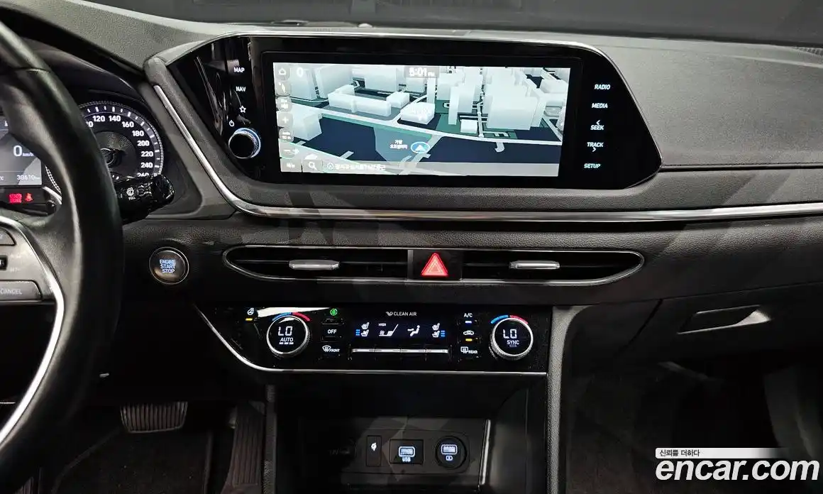 Hyundai Sonata 2020 2.0 Автомат в Москве № 125317, фото 13