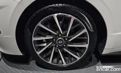 Hyundai Sonata 2020 2.0 Автомат в Москве № 125317, миниатюра 4