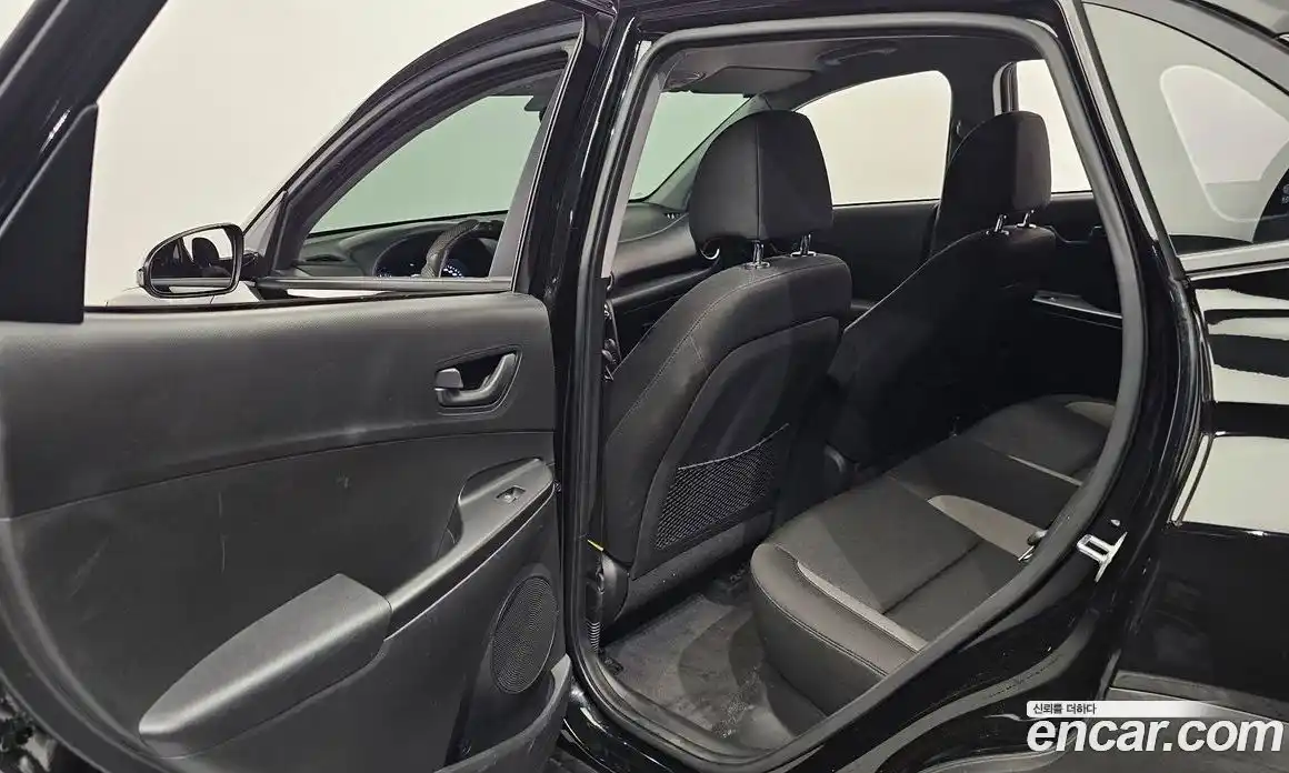 Hyundai Kona 2019 1.6 Автомат в Москве № 125593, фото 5