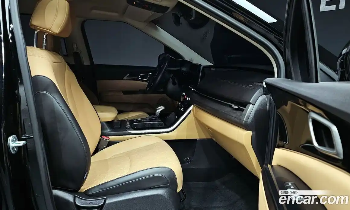 Kia Canival 2023 3.5 Автомат в Москве № 130798, фото 9