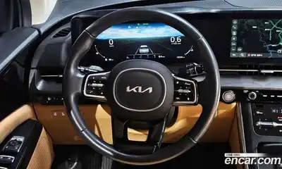 Kia Canival 2023 3.5 Автомат в Москве № 130798, миниатюра 10