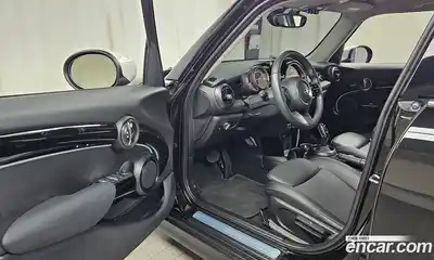 Mini Cooper 2022 1.5 Автомат в Москве № 136681, миниатюра 3