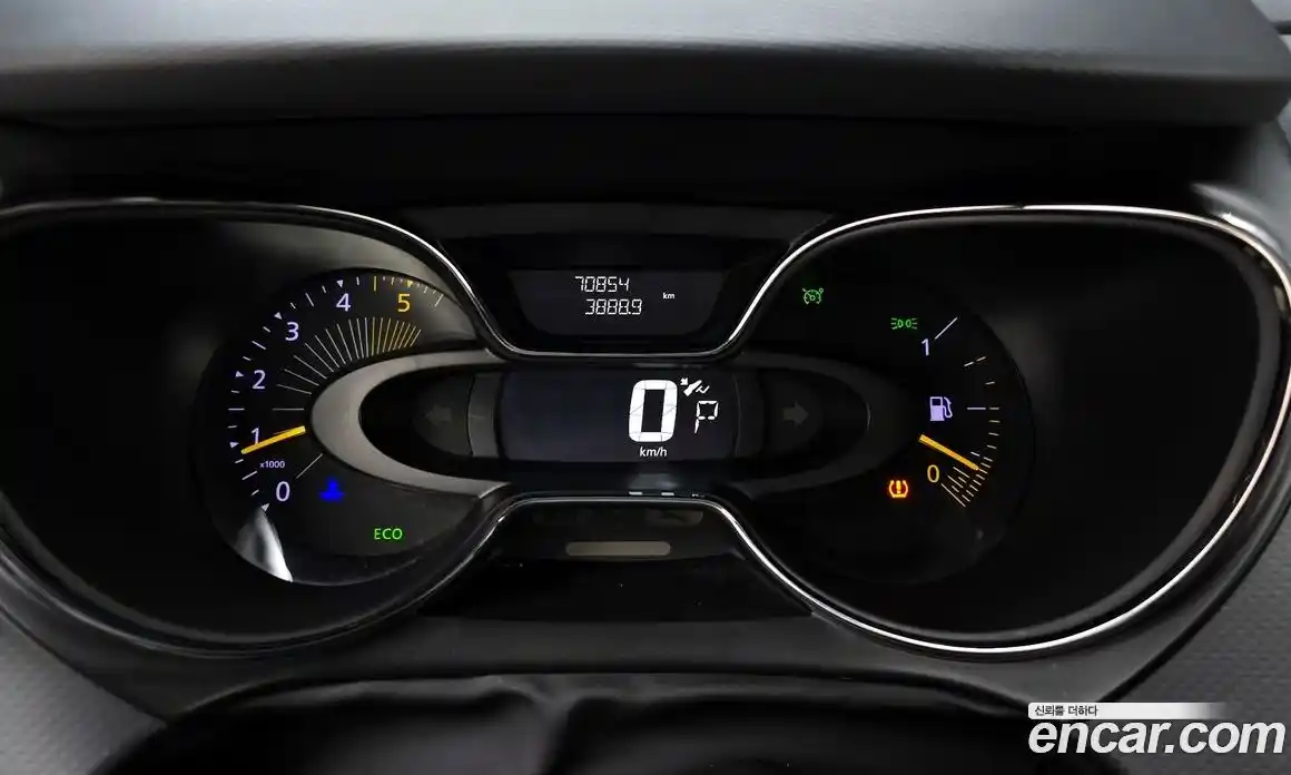 Renault QM3 2015 1.5 Автомат в Москве № 138669, фото 1