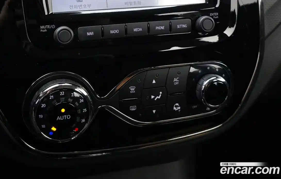 Renault QM3 2015 1.5 Автомат в Москве № 138669, фото 11