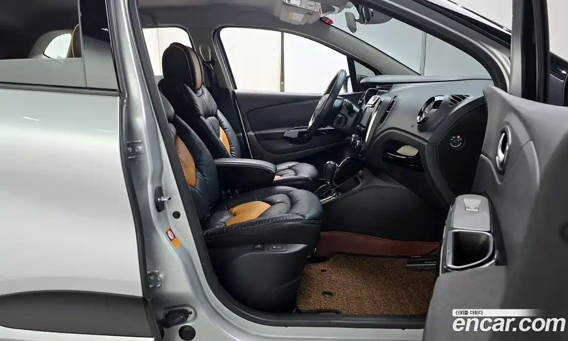 Renault QM3 2015 1.5 Автомат в Москве № 138669, фото 13