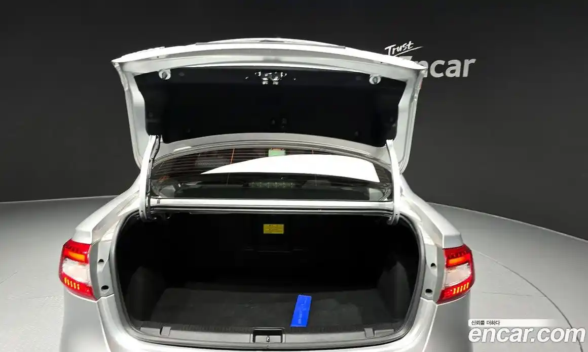 Renault SM3 2015 1.6 Автомат в Москве № 146623, фото 15