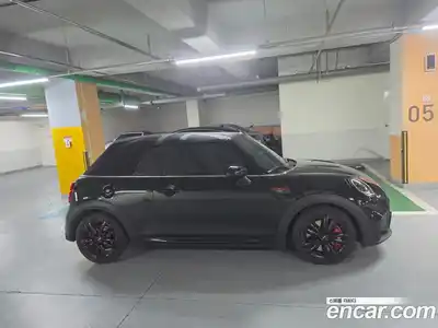 Mini Cooper Convertible 2023 2.0 Автомат в Москве № 147315, миниатюра 7