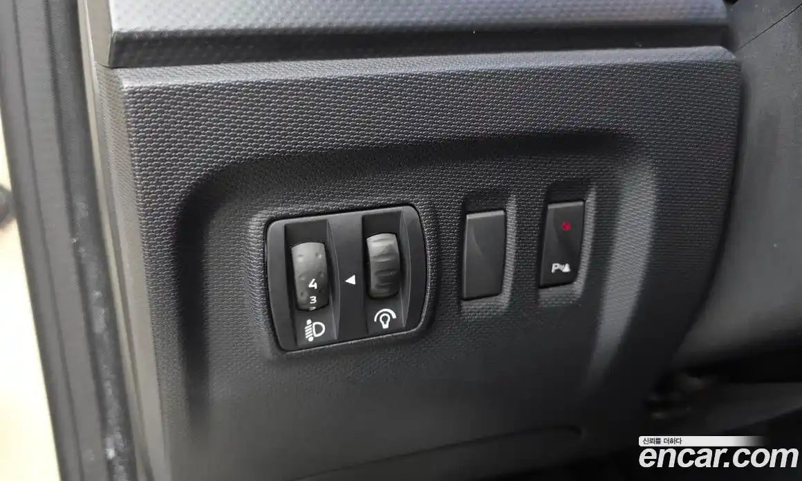 Renault QM3 2014 1.5 Автомат в Москве № 148829, фото 13