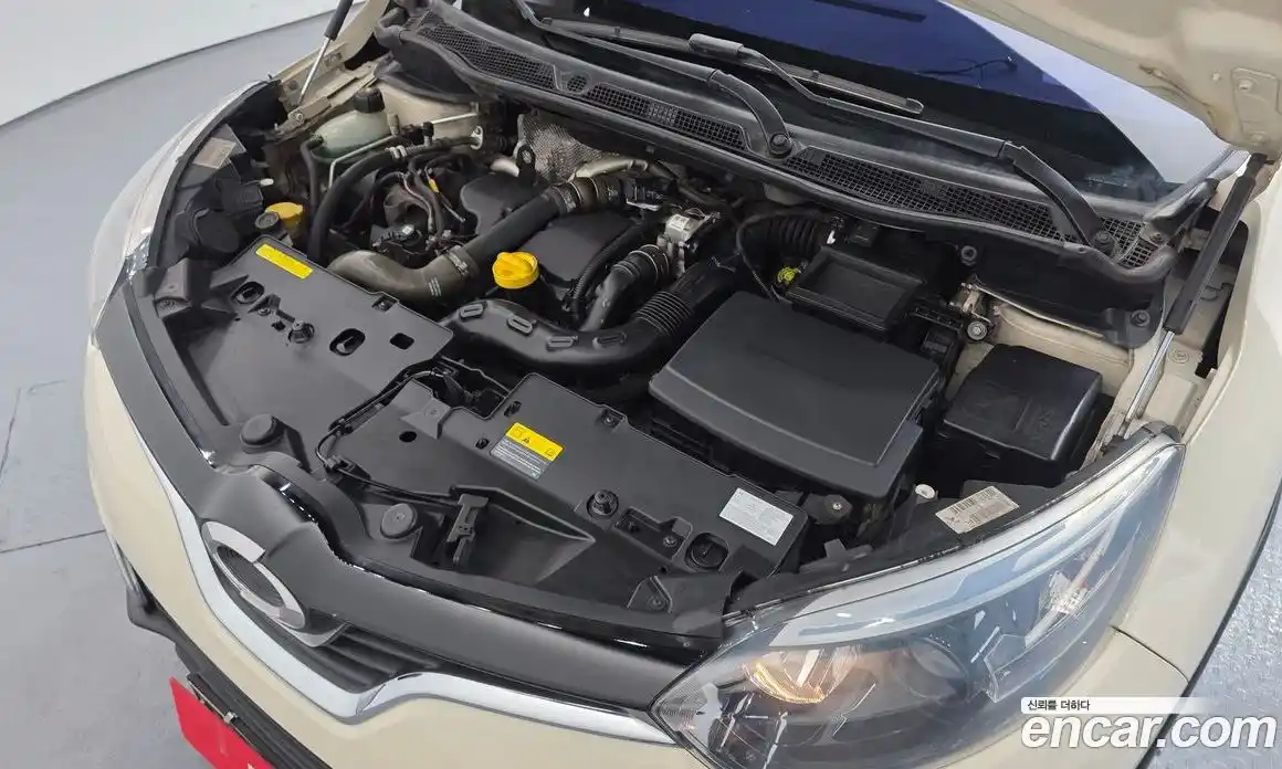 Renault QM3 2014 1.5 Автомат в Москве № 148829, фото 18