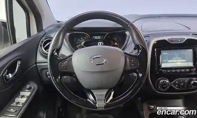 Renault QM3 2014 1.5 Автомат в Москве № 148829, миниатюра 7