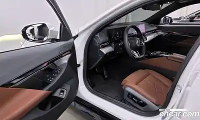 BMW 5-Series 2025 2.0 Автомат в Москве № 153507, миниатюра 5