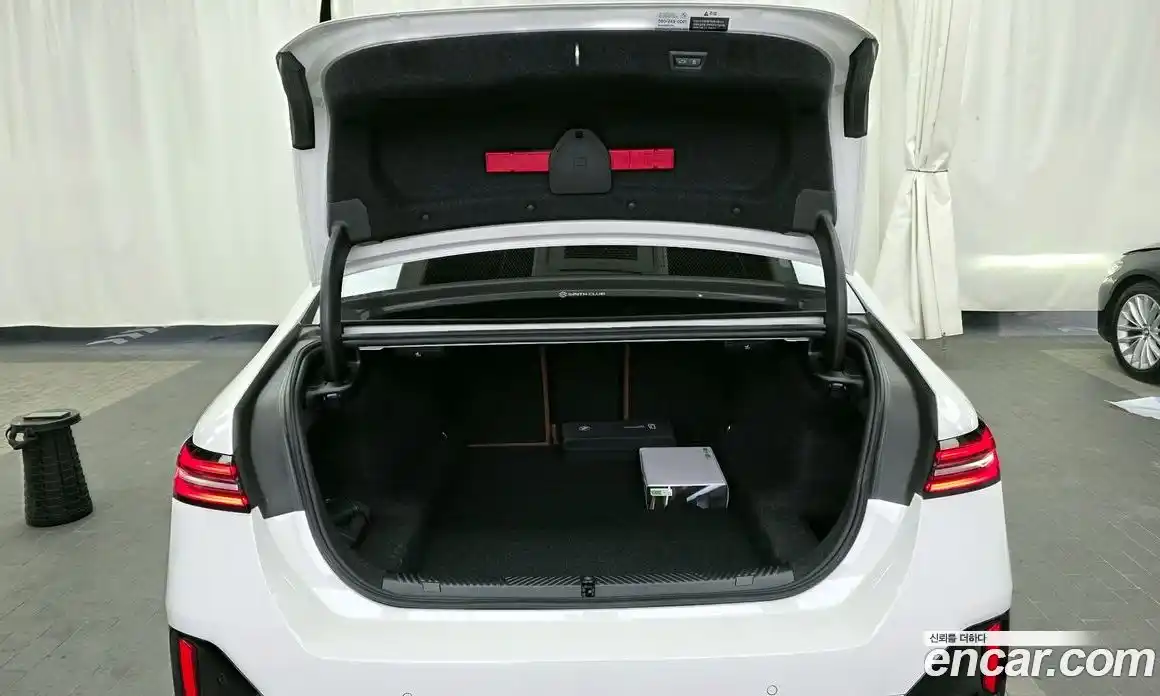 BMW 5-Series 2025 2.0 Автомат в Москве № 153507, фото 9