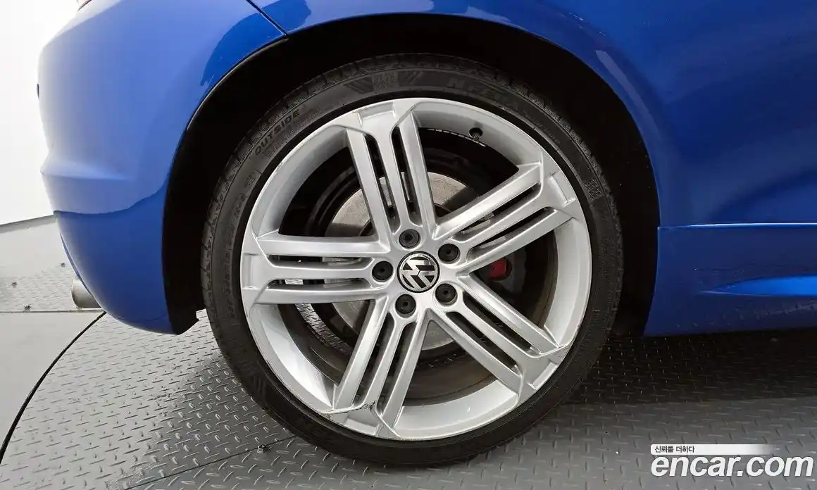 Volkswagen Scirocco 2013 2.0 Автомат в Москве № 155551, фото 4