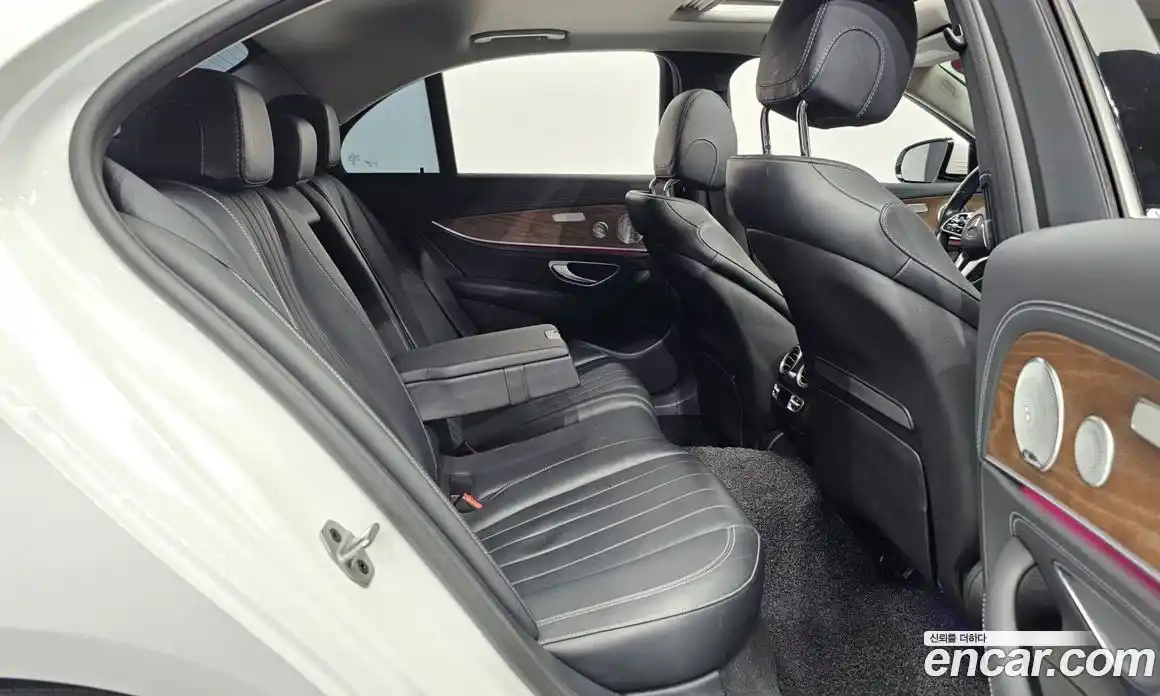 Mercedes-Benz E-Class 2020 2.0 Автомат в Москве № 161411, фото 15